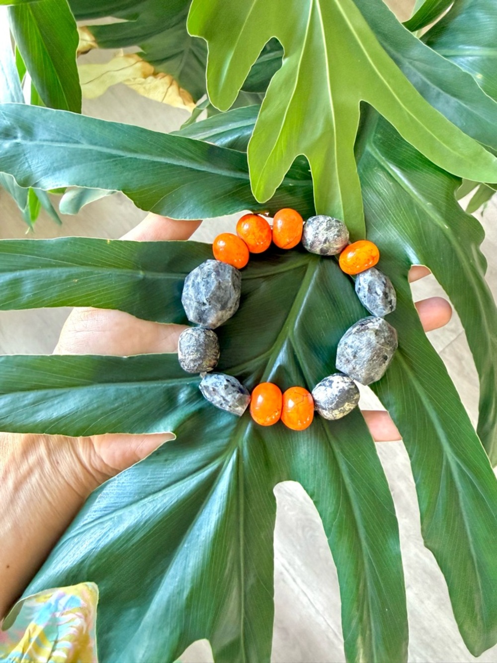 Labradorite & Howlite bracelet